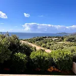 A Nepita Splendide Vue Avec Piscine Ferienhaus