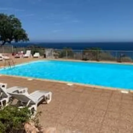 Vakantiehuis A Nepita Splendide Vue Avec Piscine