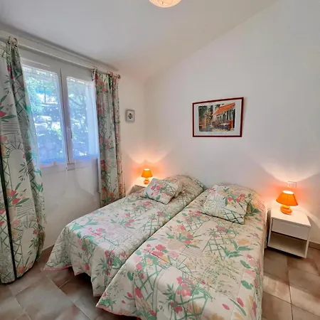 A Nepita Splendide Vue Avec Piscine بورتو فيكشْيو