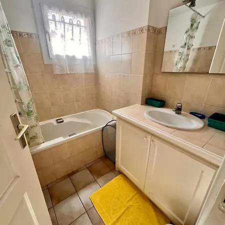 A Nepita Splendide Vue Avec Piscine بيت للعطل بورتو فيكشْيو