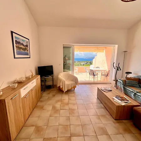 A Nepita Splendide Vue Avec Piscine Vakantiehuis *