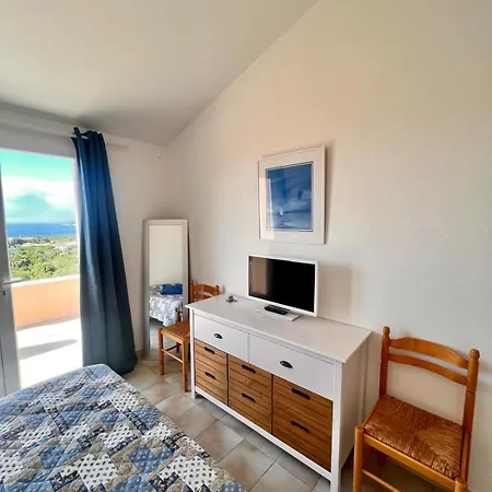 Vakantiehuis A Nepita Splendide Vue Avec Piscine *