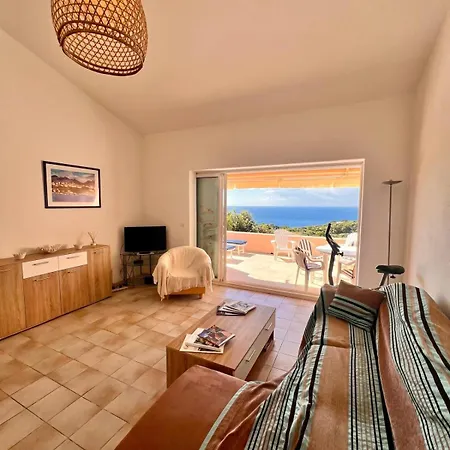 Vakantiehuis A Nepita Splendide Vue Avec Piscine *