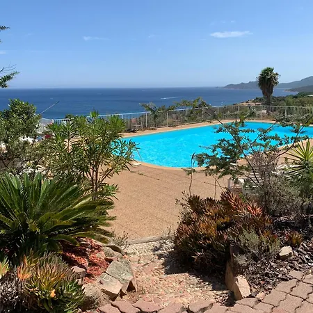 A Nepita Splendide Vue Avec Piscine Σπίτι διακοπών *