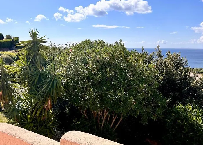 A Nepita Splendide Vue Avec Piscine *