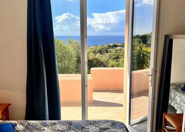 A Nepita Splendide Vue Avec Piscine Feriehus *